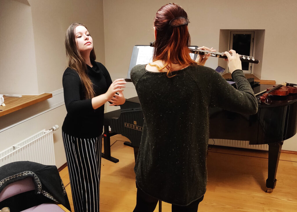Flute soloist Lærke Leth rehearsing with vocalist Sofia Schmidt for Ethereal Kingdoms Acoustic release concert.