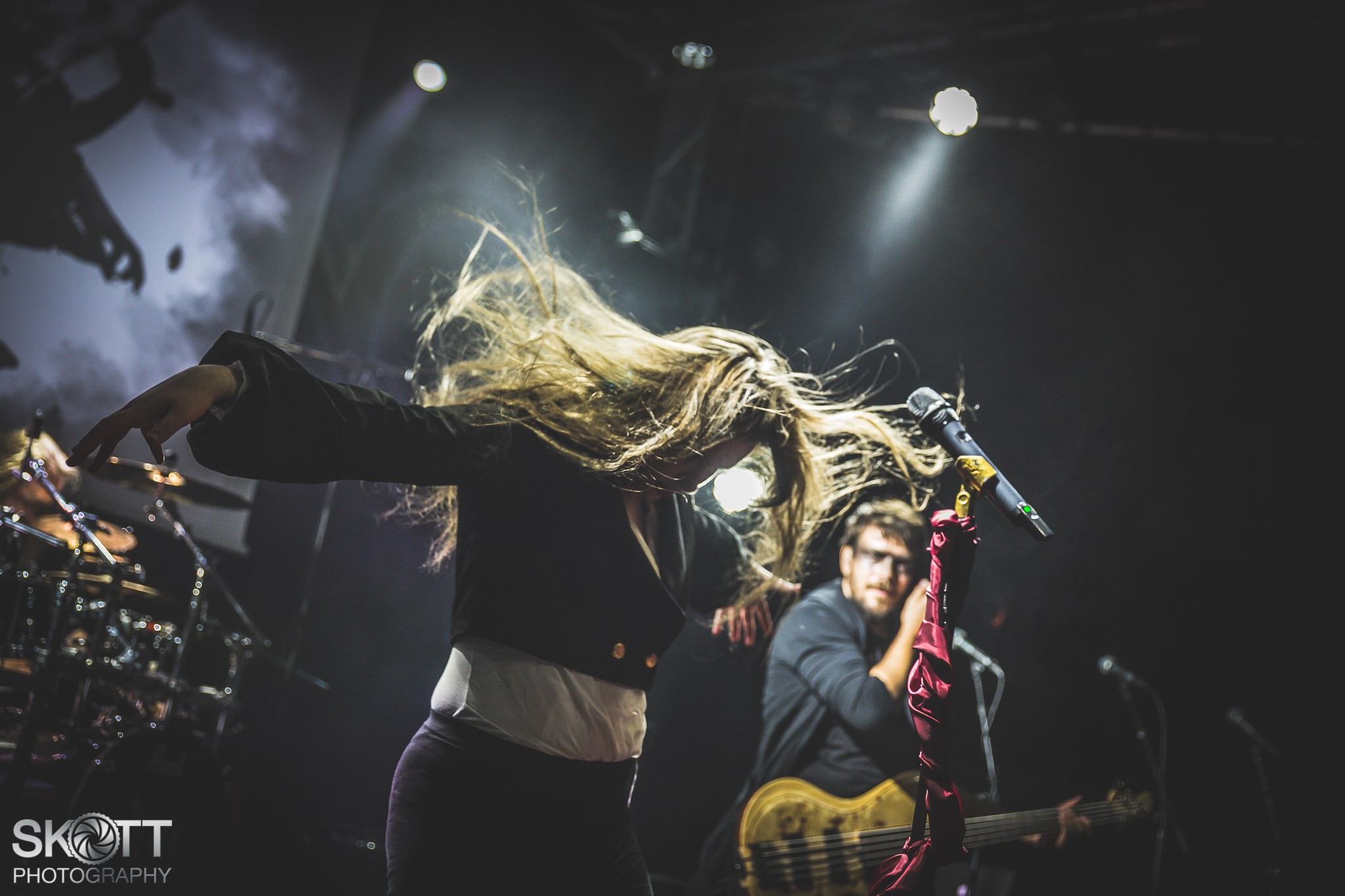 Ashes within – Ethereal Kingdoms video live